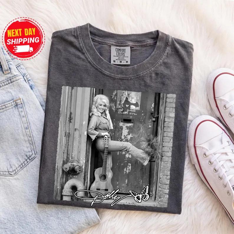 Vintage Dolly Parton Comfort Country Music What Would Dolly Do All size Shirt