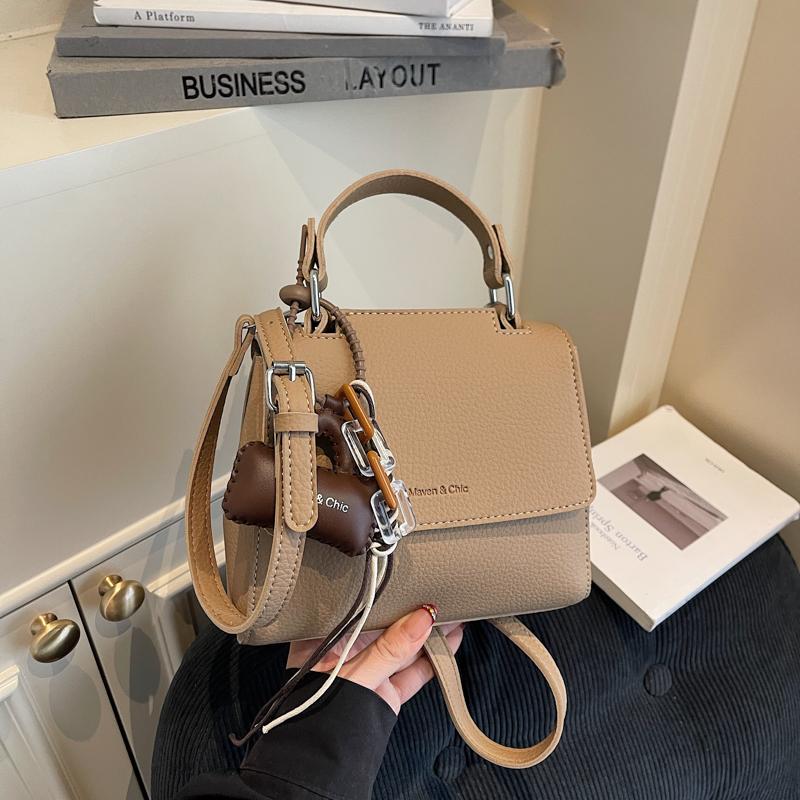 British Minimalist Style Women's Commuter Shoulder Bag Small Hanging Accessory Ladies Crossbody Handbag Handbag