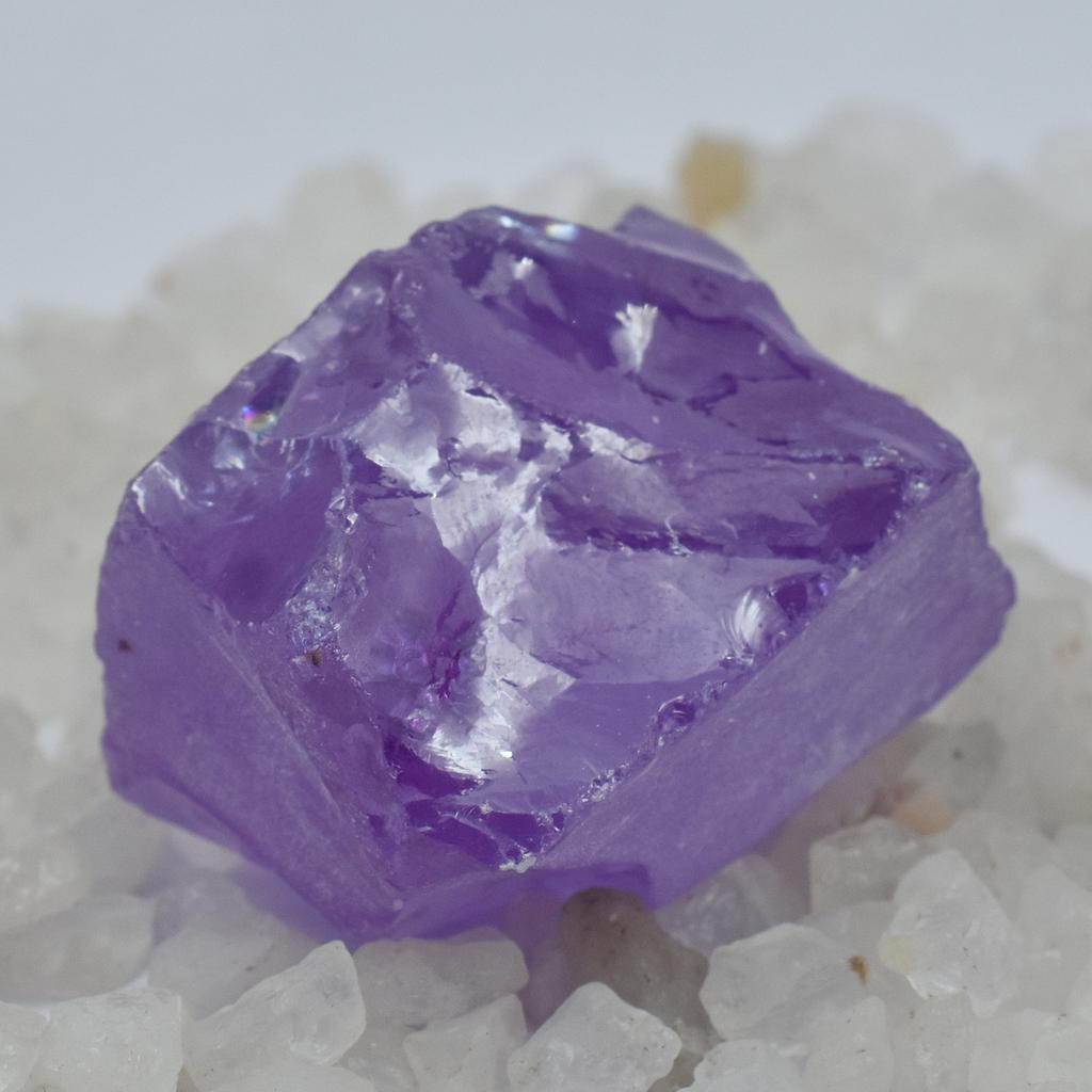 AAAA+ CERTIFIED 45.5 Ct Natural Purple Sapphire Uncut Rough Gemstone For Gift