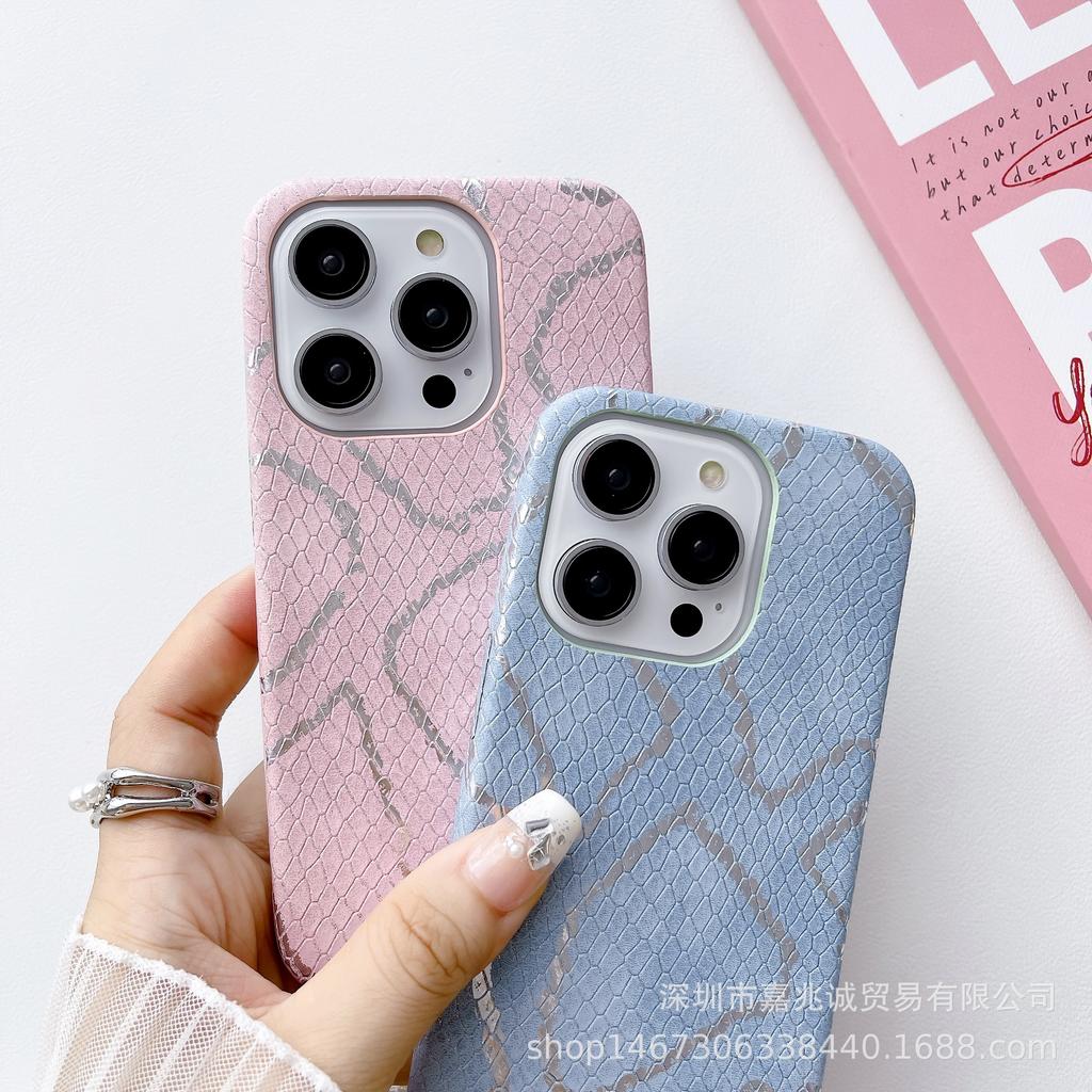 Apple 15 Leather Gold Python Pattern Mobile Phone Case - Business Style for Promax Models 14, 13, 12, 11