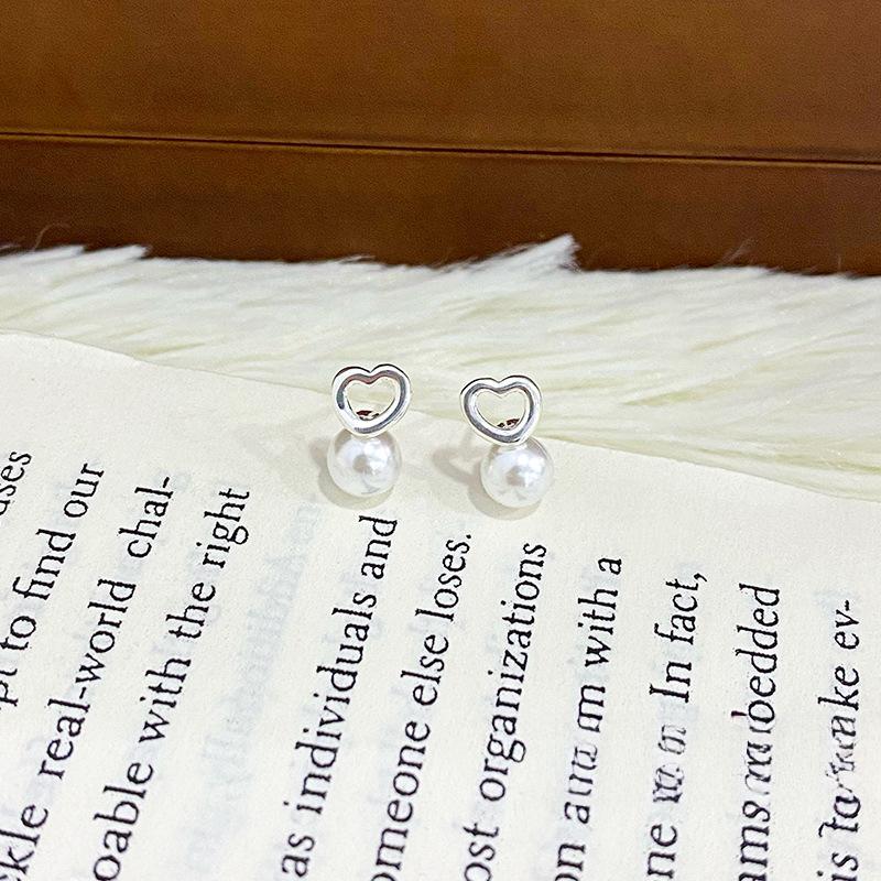 Милые серьги в форме сердца с жемчугом для женщин, дизайнерские серьги маленькие и изысканные