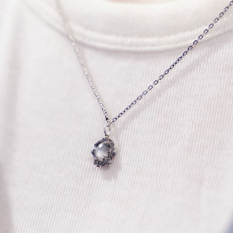 HARANG HR 207N_Grey Moonstone Necklace