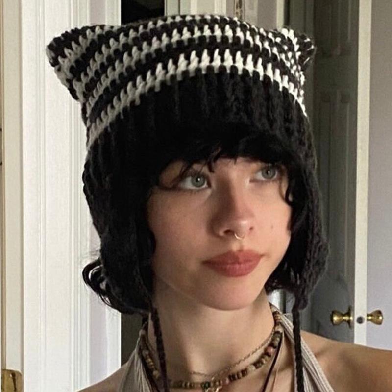 Женская шерстяная шапка с клубничным ремешком и кошачьими ушками в полоску, трикотажная защитная шапка для ушей, защищающая от холода