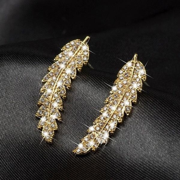 Huitan Luxury Leaf Shape Women Earrings Micro Paved CZ Stone 3 Color Available Birthday Gift Earrings For Girl Fashion Jewelry