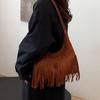 Faux Suede Super Popular Niche Suede Shoulder Bag for Women New Tassel Design Solid Color Crossbody Bag