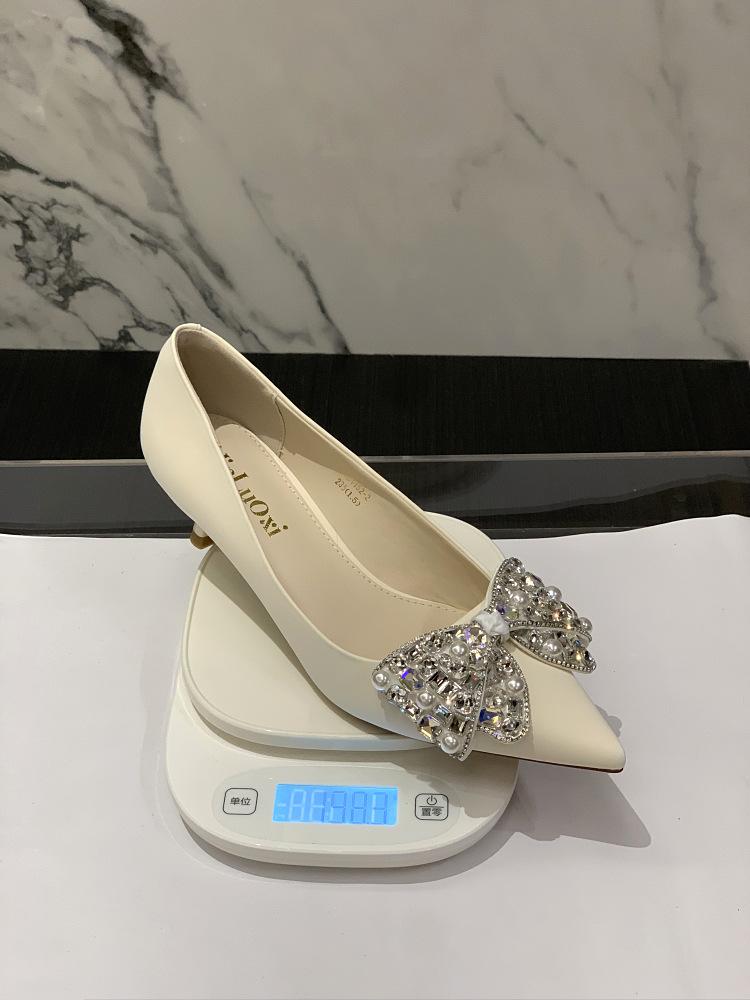 Женские туфли-лодочки на шпильке с острым носком, 2025 новая осень, не устают ноги, средний каблук, стразы, бант, темпераментные, универсальные, одинарные туфли