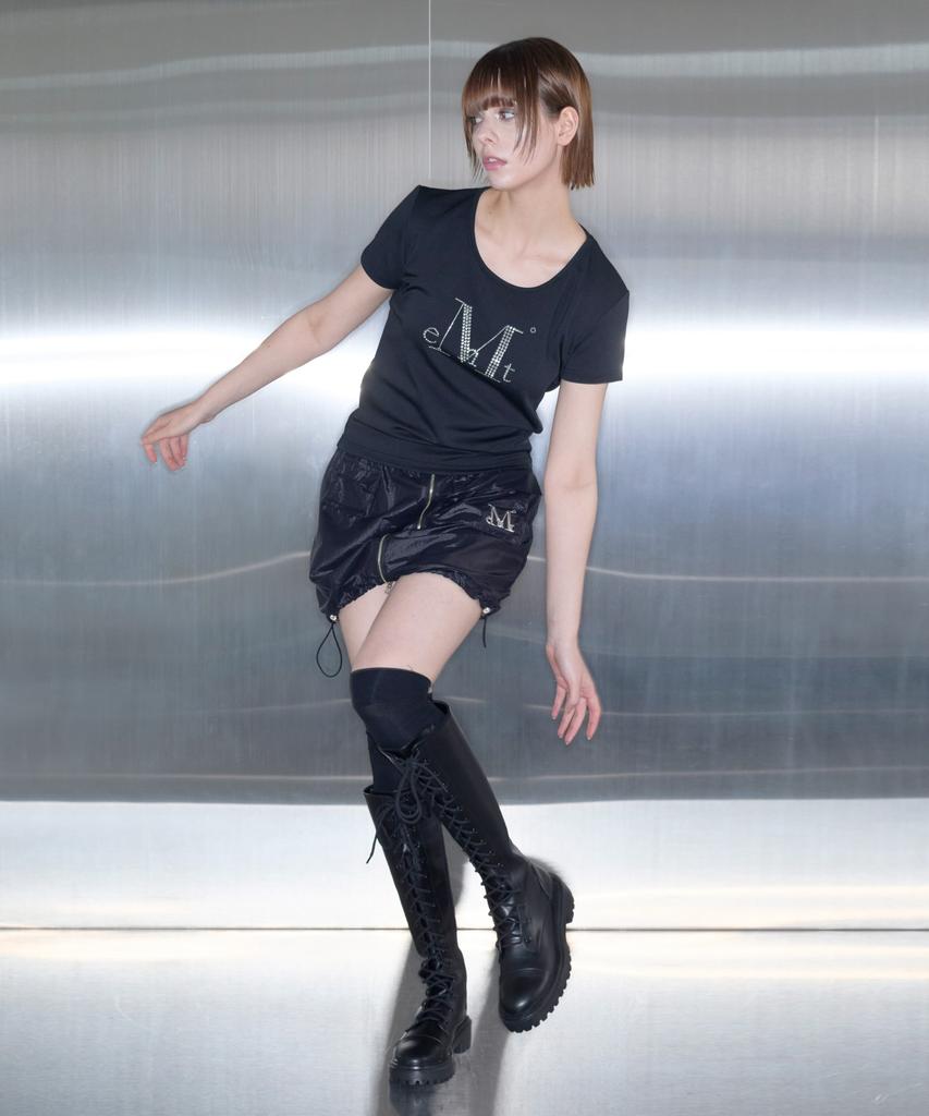 Mucent Eddie Setup Glossy Metal Logo String Skirt