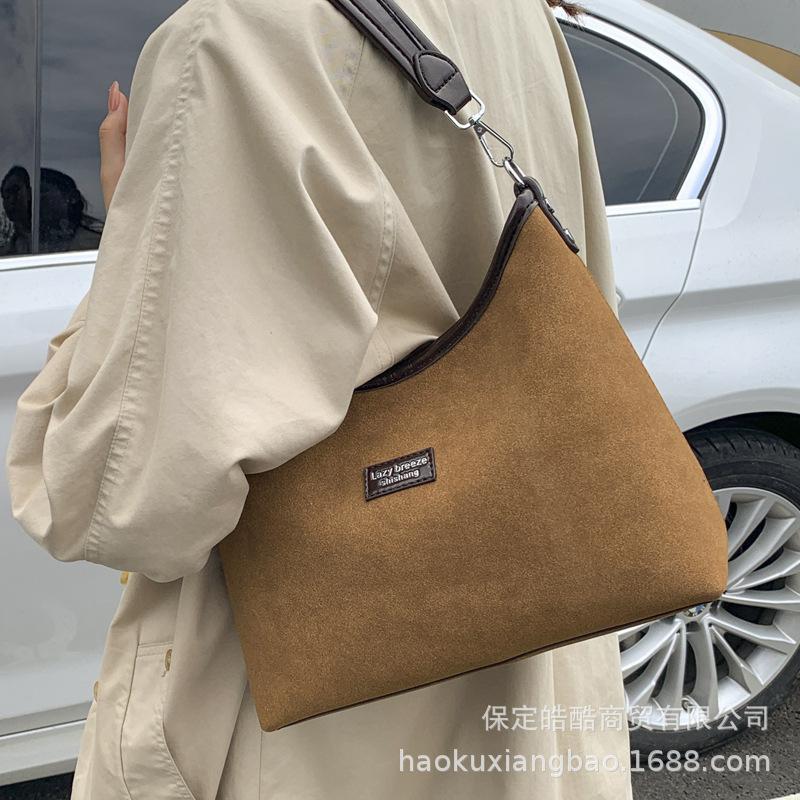 Ретро сумка женская осень и зима 2025 новая универсальная повседневная на плечо сумка-мессенджер популярная сумка-ведро в этом году