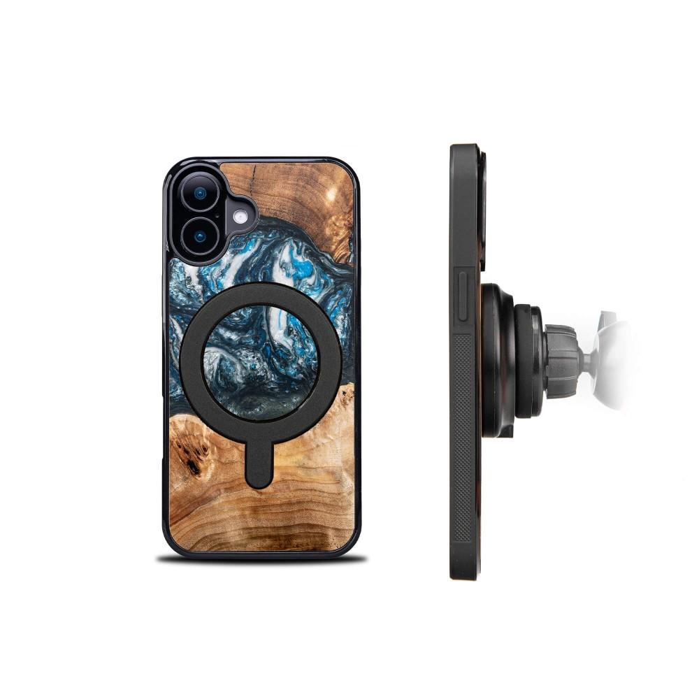 Bewood Unique iPhone 17 Case - Planets - Earth with MagSafe