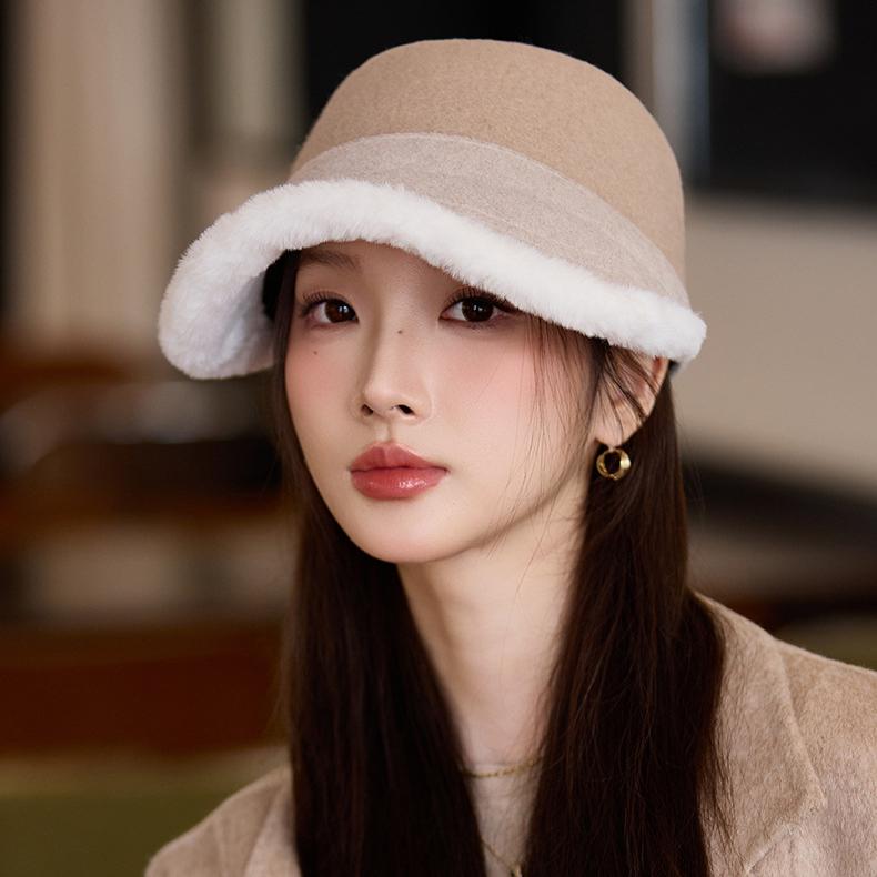 Women's Retro Plush Burr Equestrian Hat Versatile Windproof Warm Hat Autumn and Winter New British Style Hat