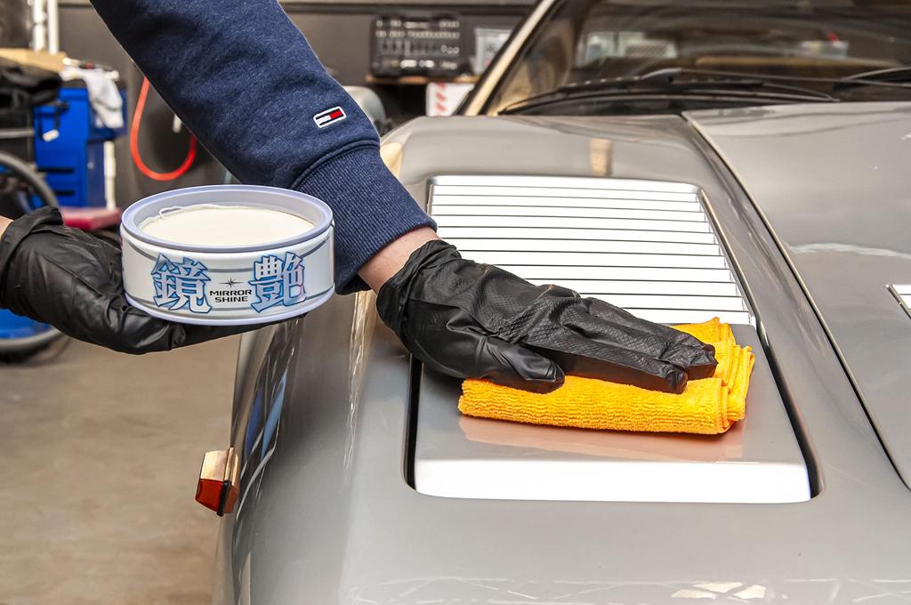 SOFT99 Твердый воск Mirror Shine для защиты и полировки автомобилей Включает салфетку из микрофибры Светлые автомобили, краска, (Код товара 00373)