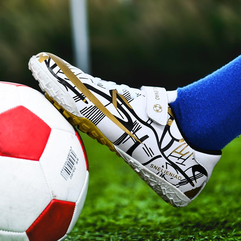 Молодежные нескользящие износостойкие дышащие футбольные бутсы на липучке с короткими ногтями, трендовая модная уличная спортивная обувь для отдыха