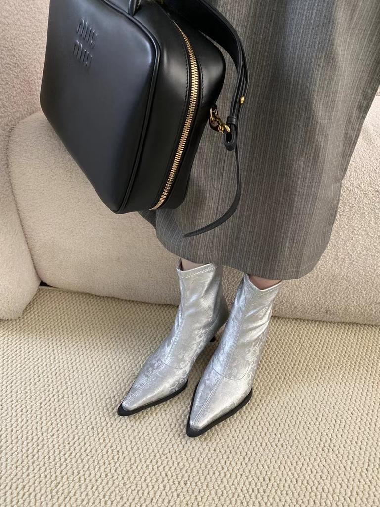 Модные женские ботильоны с острым носком и вышивкой 2024 года, новые поступления, тонкие туфли на среднем каблуке, черные, серебристые, туфли-лодочки для вечеринок, женские размеры 35-39