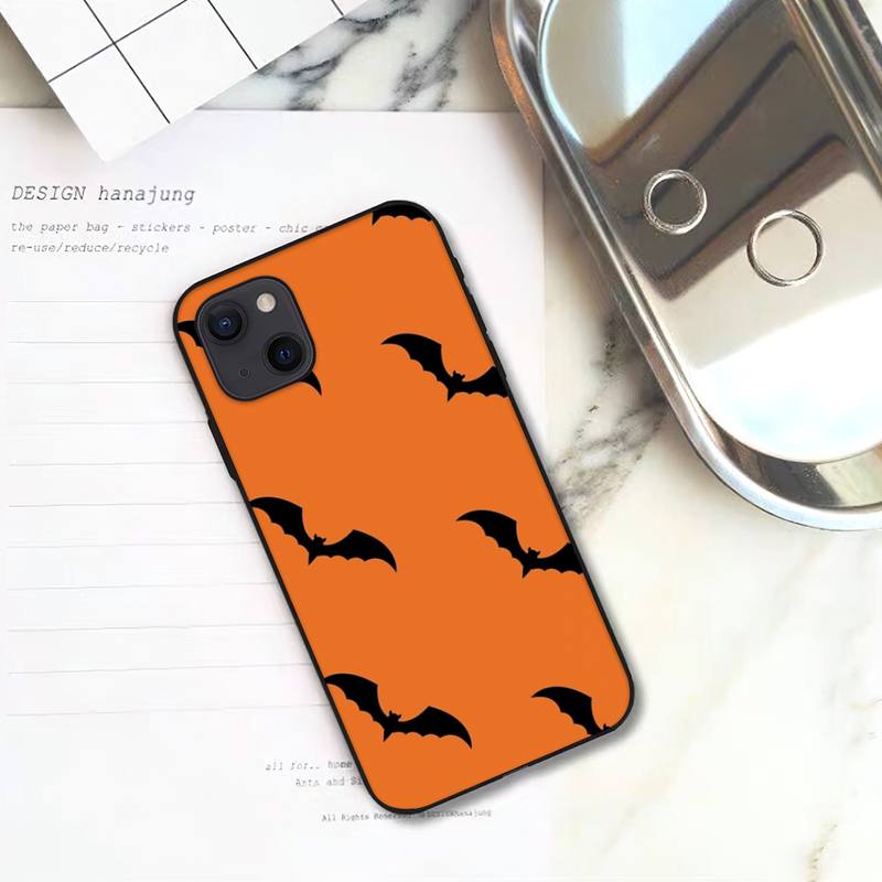 Черный чехол с рисунком летучих мышей для iPhone 11 12 Mini 13 14 15 Pro XS Max X Plus SE XR Shell