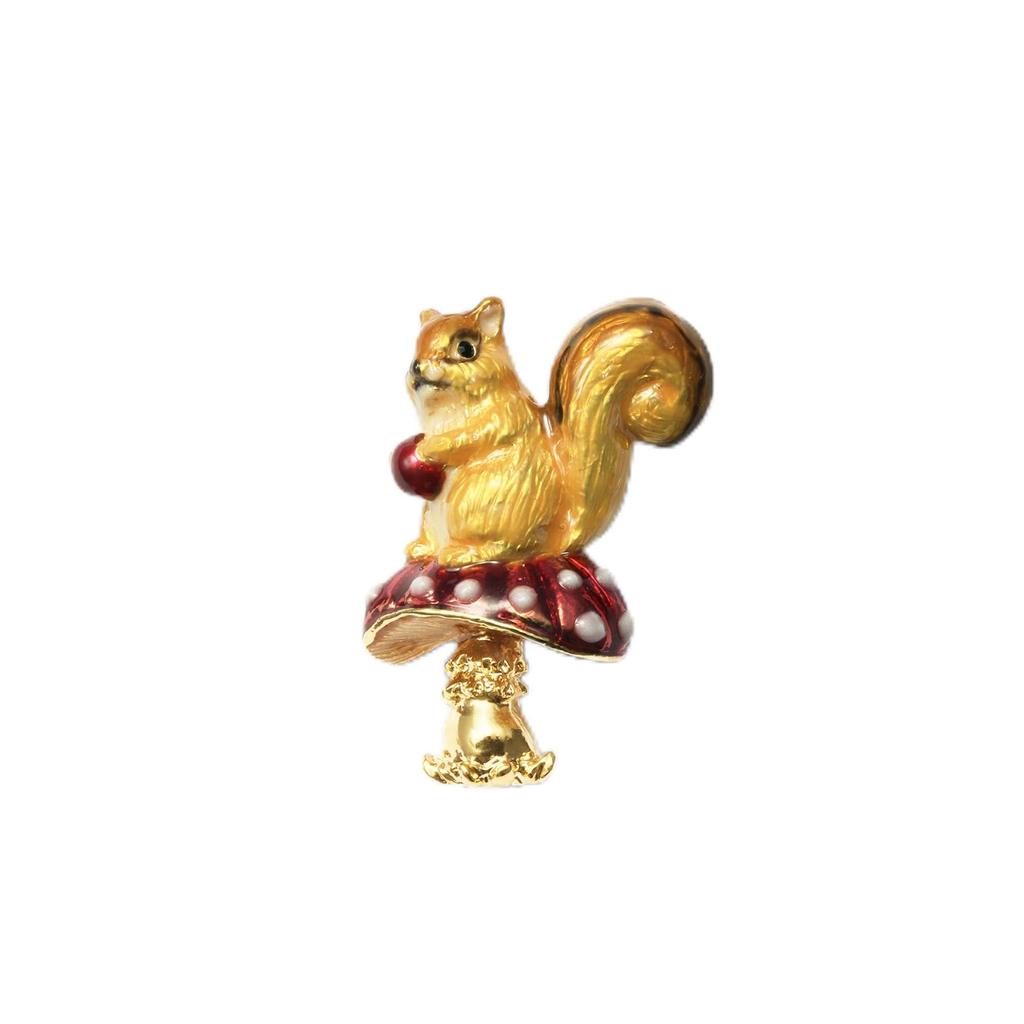 Squirrel & Mushroom Brooch VBRV4663 R2 [Vendome Boutique]