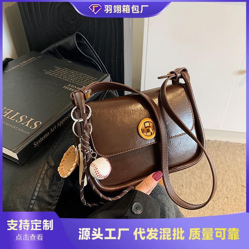 Popular Small Square Bag Women's Autumn and Winter New Shoulder Armpit Bag High-end Retro Messenger Bag