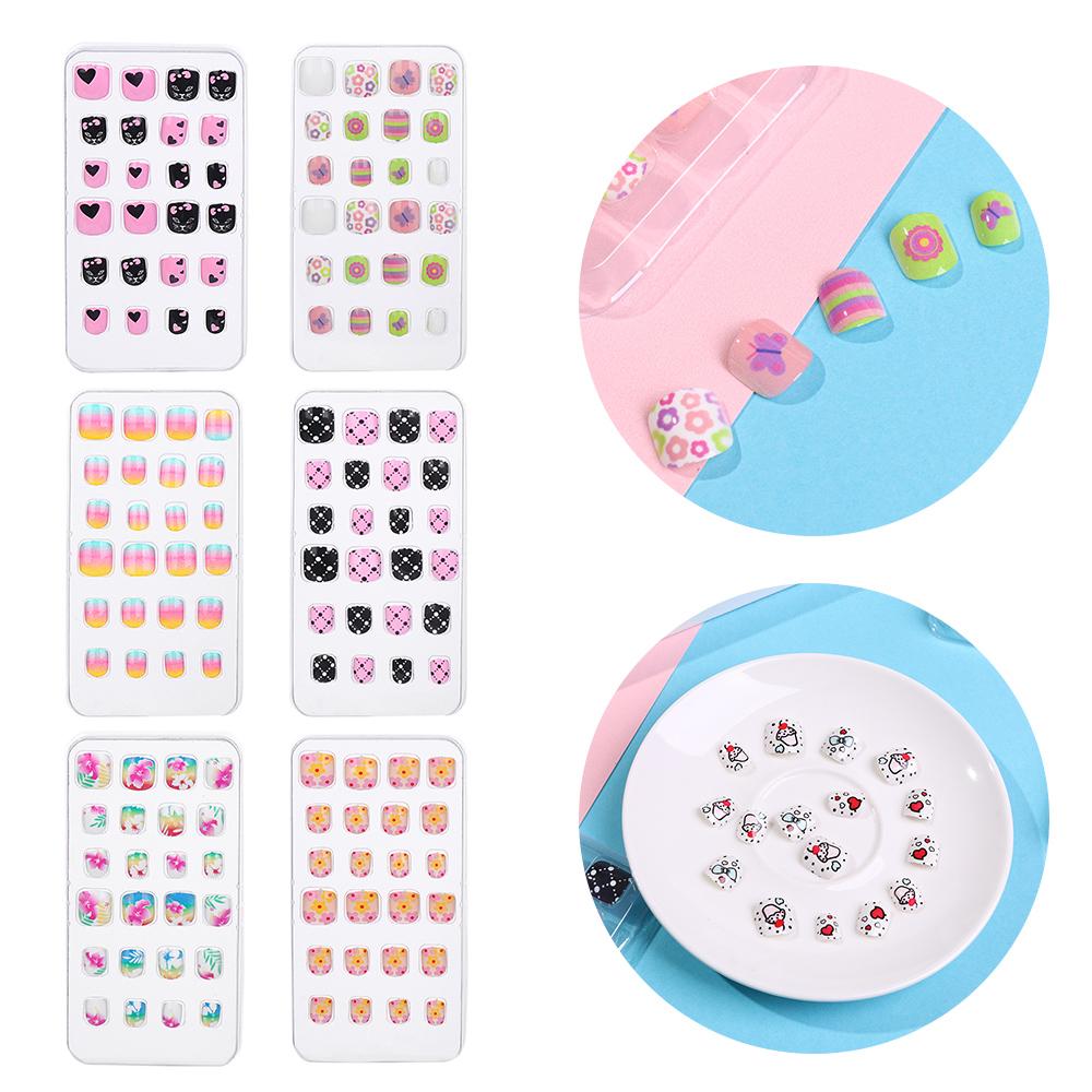 24Pcs/Set Kids Artificial Manicure Tool Child False Nails Nail Tips Fake Nails Wearable