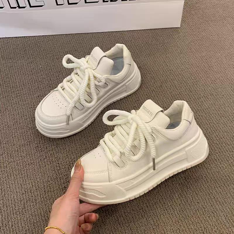 2024 spring new super fire little white shoes women's thick soles increase height versatile with skirts popular sports and leisure board shoes women