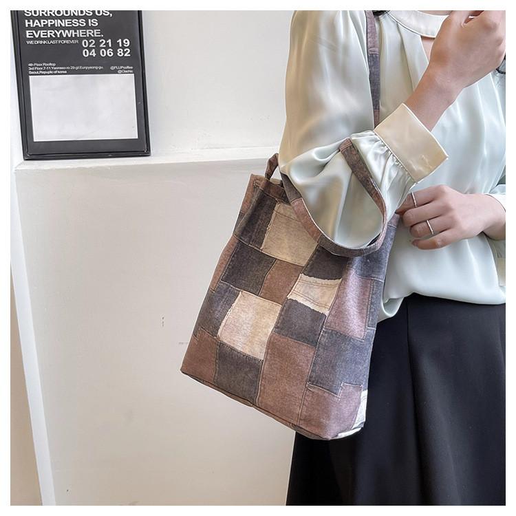 Canvas Tote Bag For Women With Large Capacity And Magnetic Closure For Daily Use