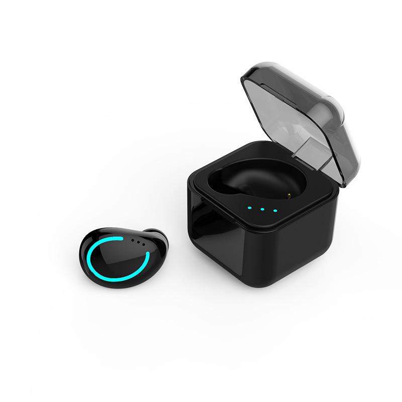Одноушный Bluetooth 5.0 спортивный наушник с зарядным кейсом (Моно Внутриушные)