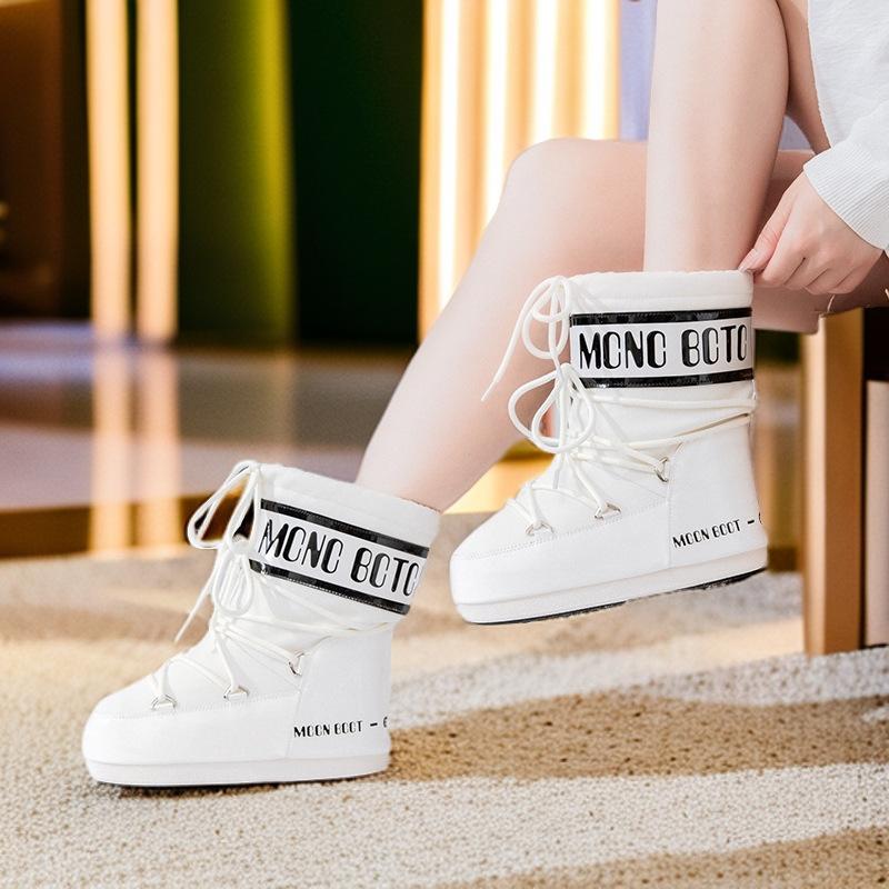 Snow Boots Women's 2025 Winter Cotton Shoes Piled Thickened Thermal Sleeve Cotton Boots Waterproof and Non-slip Thick-soled Moon Short Boots