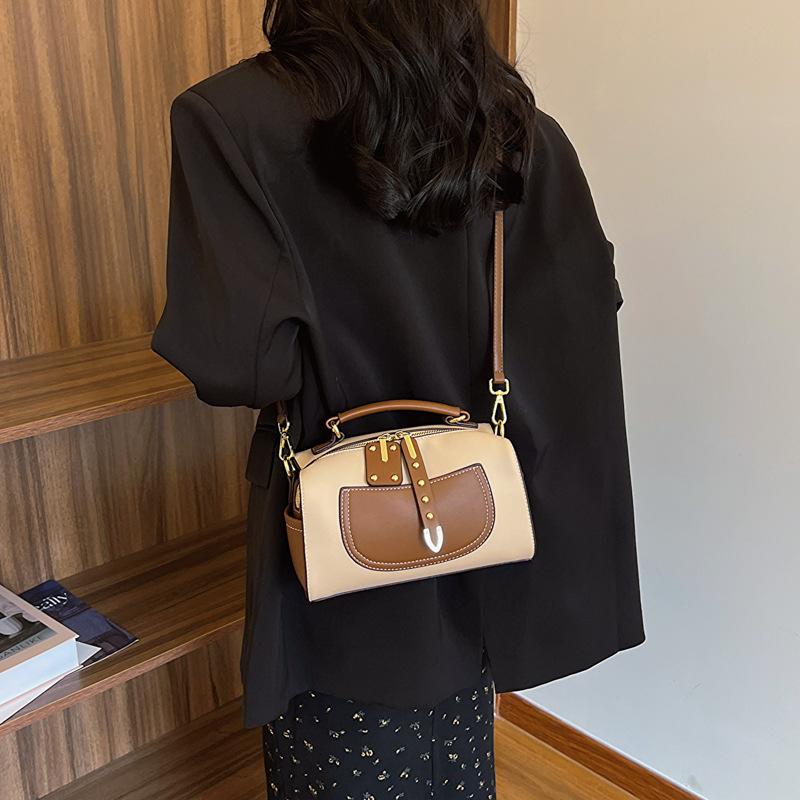 Сумка Женская Новая На Плечо Мессенджер Универсальная Портативная Маленькая Квадратная Сумка