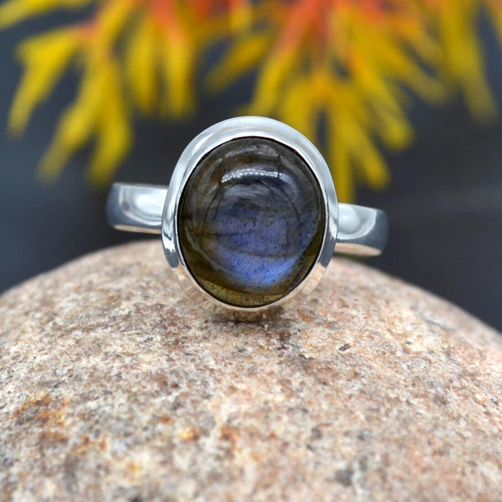 Labradorite Ring, Handmade Ring, Stackable Ring, Oval Ring, Statement Ring, Birthstone Ring, 925 Silver Ring