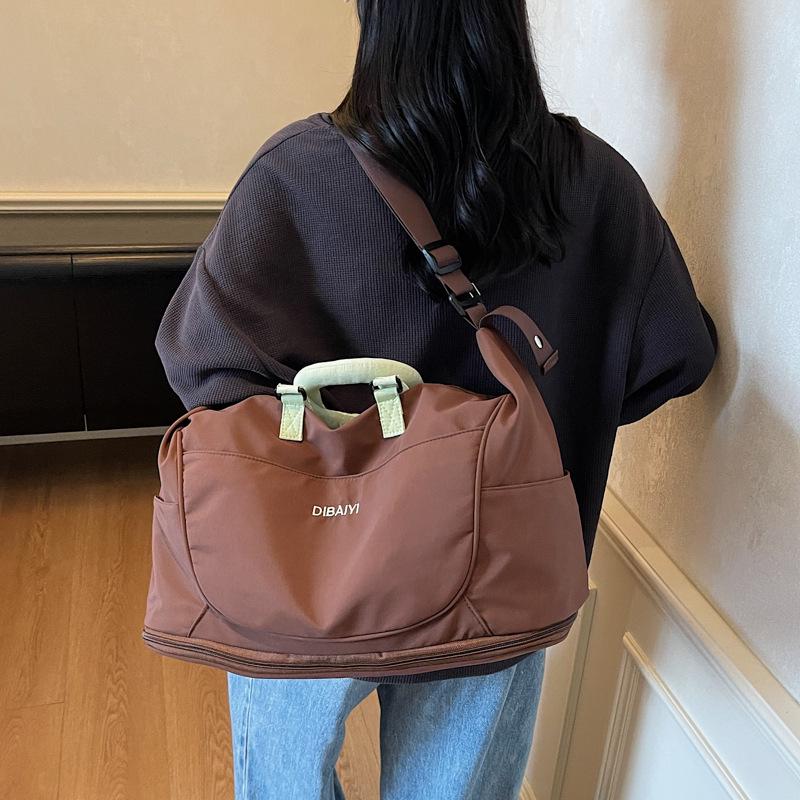 Вместительная дорожная сумка-трансформер — легкая сумка через плечо для деловых поездок и спортзала.