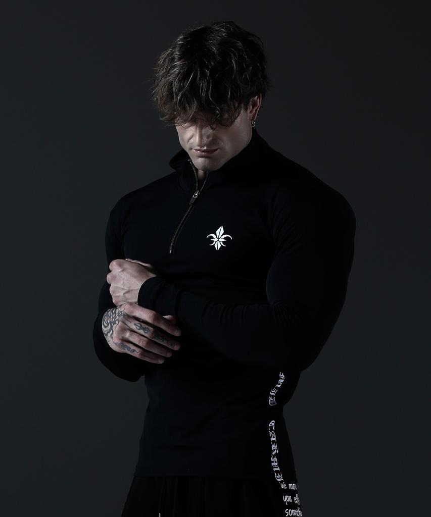 CARMID Compression Noble Banding Lettering Half-Zip Long Sleeve [Black]