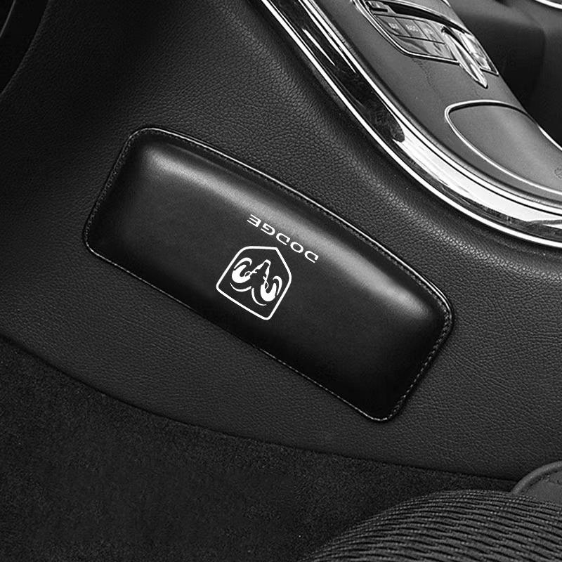 Кожаная наколенная подушка Подушка для салона автомобиля Удобная эластичная подушка для Dodge Journey Caliber SXT DART Challenger RAM Charger Avengr Аксессуары