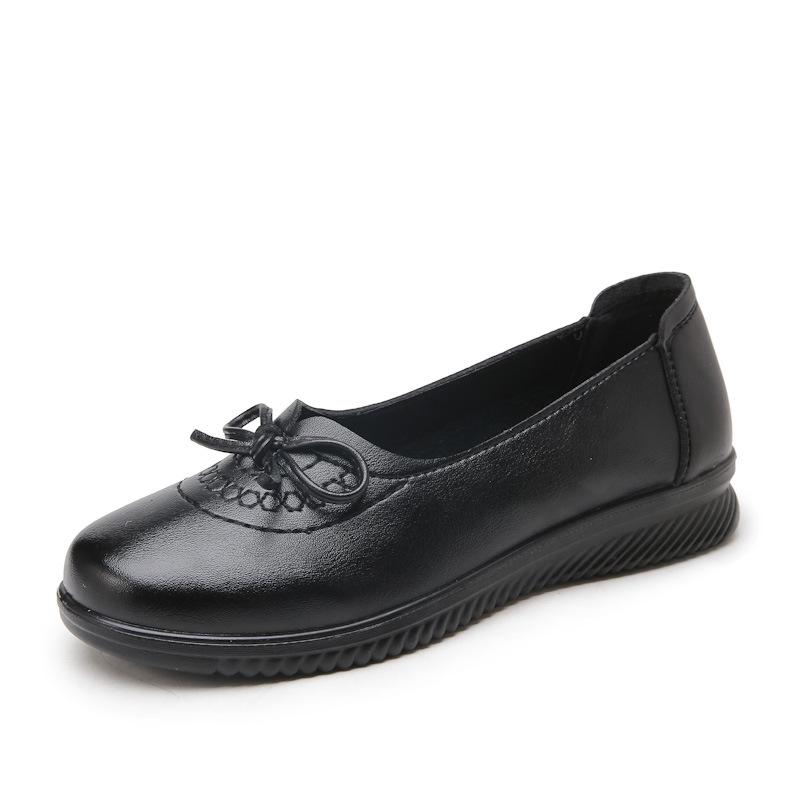 Весенние туфли без застежек для женщин среднего и пожилого возраста. Удобные кожаные туфли для мам на плоской нескользящей мягкой подошве.