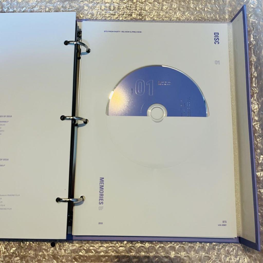 [USED] BTS Memories of 2018 DVD with V Taehyung trading card