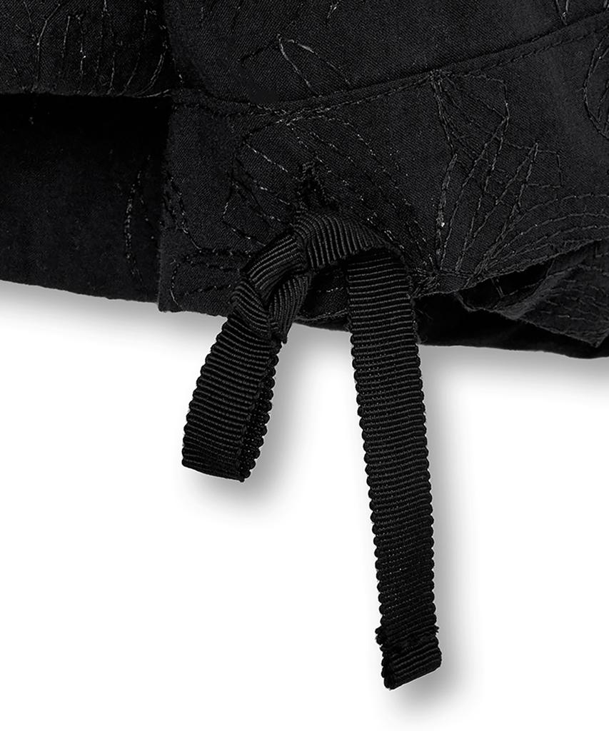 NOIRER Flower Embroidery Half Shirt (Black)
