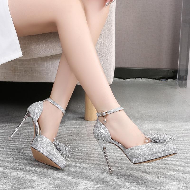 B новые женские туфли-лодочки на высоком каблуке, водонепроницаемые, с блестящим жемчужным цветком, свадебные туфли, с открытым верхом, не утомляют ноги, серебристые