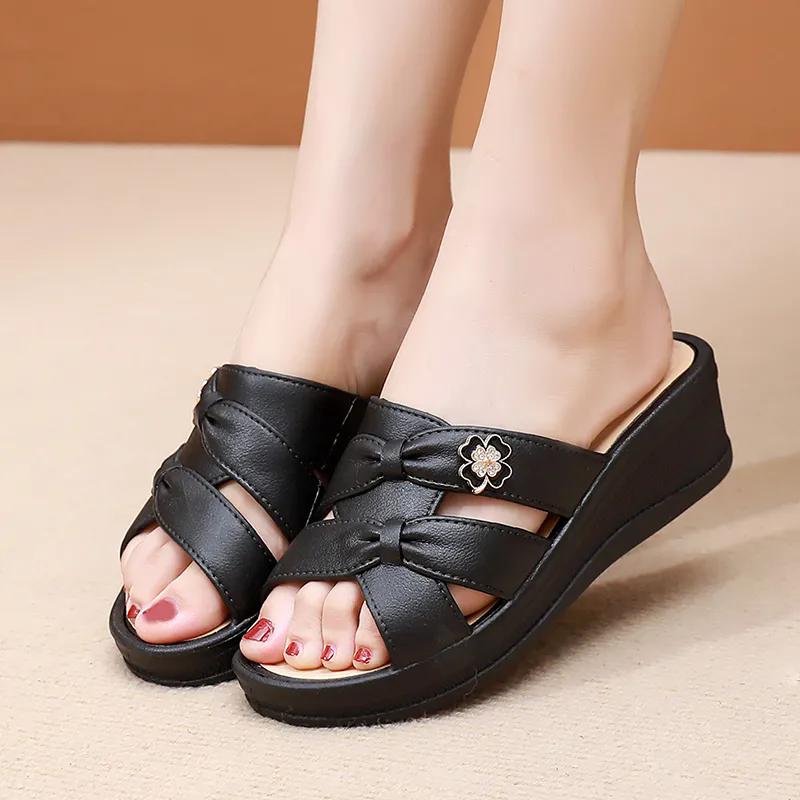 WTEMPO Женские однотонные повседневные босоножки на танкетке с открытым носком, большие размеры, нескользящие, толстые, каблуки, универсальные, мягкие тапочки