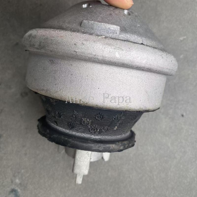 2102400417 1pcs Auto Parts Engine Mount For C280 C36 E320 1994-1997