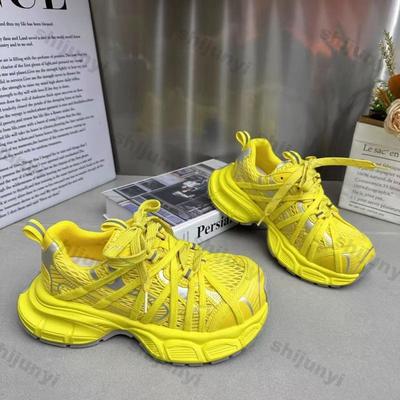 Женские кроссовки на платформе 2025 Лето Новые Сетчатые Дышащие Увеличение Роста Спортивная Обувь Модная Шнуровка Удобная Повседневная Обувь