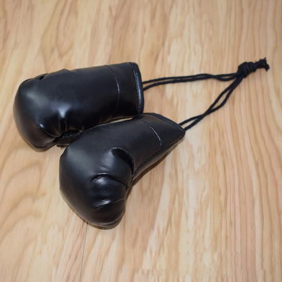 1 Pair Mini Boxing Glove Pendants Realistic Wear Resistant Waterproof Car Interior Boxing Gloves Hanging Decoration