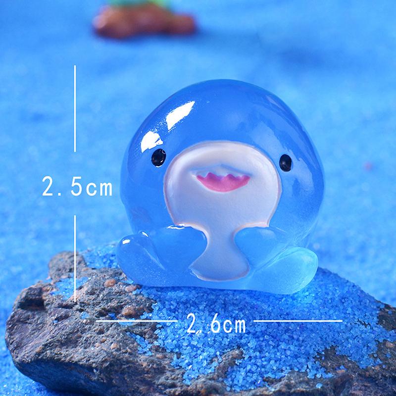 1 шт. Мини Светящаяся Игрушка Акула Милые Украшения Детские Светящиеся в Темноте Полимерные Миниатюрные Фигурки Акул Подарок Для Девочек Новинка