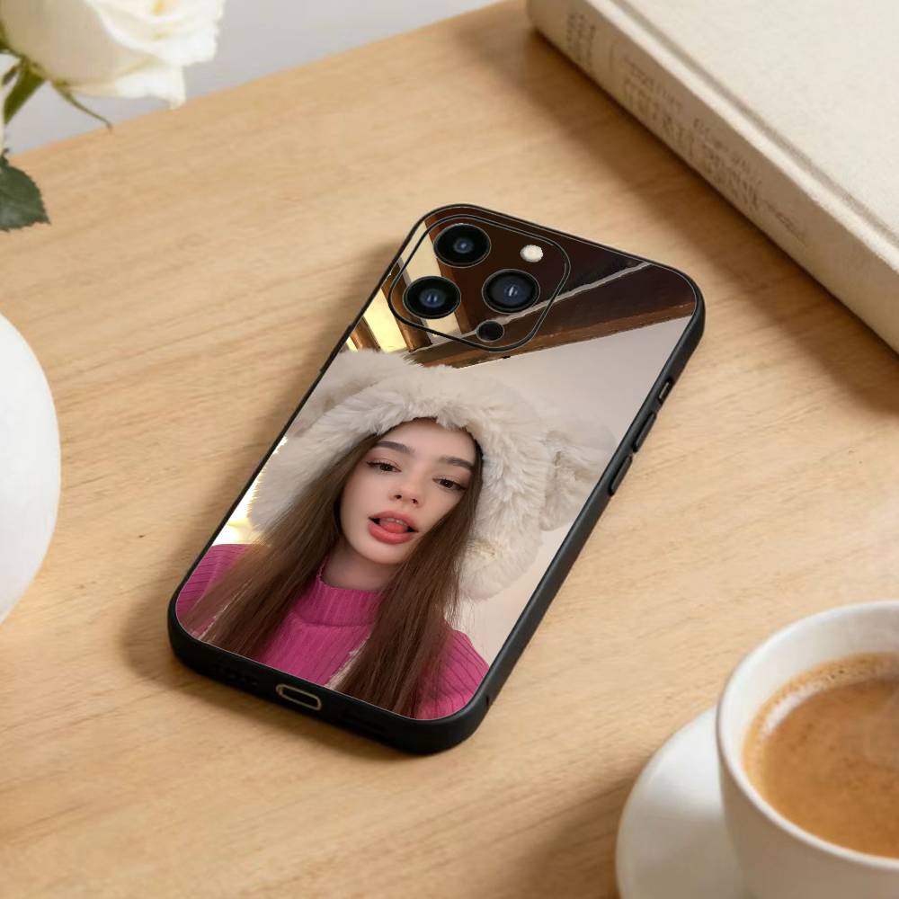 Чехол для телефона C-Emily Bader для iPhone 17 16 15 14 13 12 Max Plus Силиконовый Черный Чехол