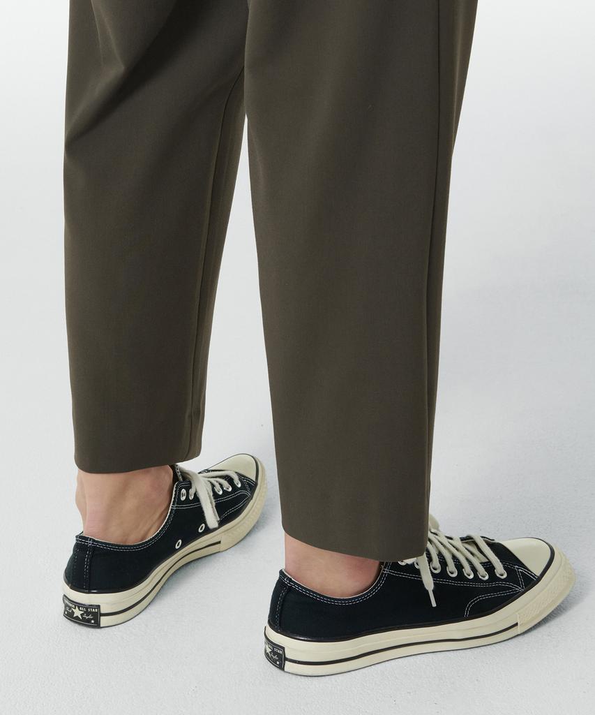 MUSINSA STANDARD Wide Easy Banding Crop Slacks [Dusty Khaki]