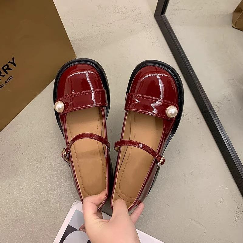 Женские туфли-лодочки на платформе 2024 года, новые женские туфли Мэри Джейн, толстый каблук, пряжка, ремешок, жемчужные босоножки, лакированная кожа, Zapatos Mujer