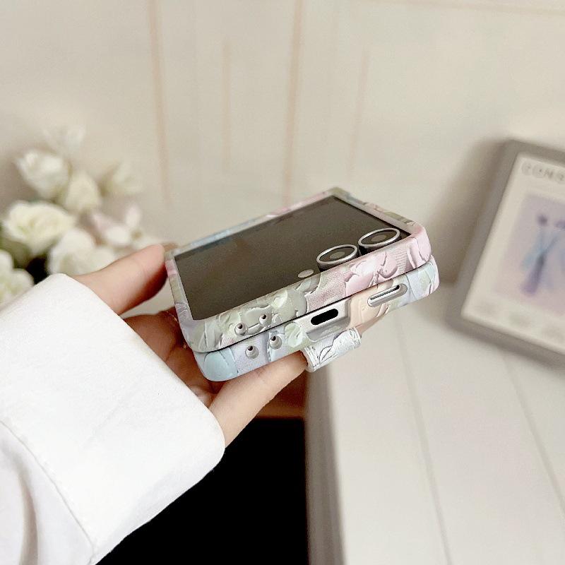 Рельефный чехол для Samsung Z Flip6/5/7 с акварельным цветком и ремешком против потери