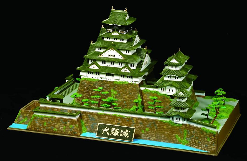 Doyusha 1/350 Japan's Famous Castle Deluxe Osaka Castle Plastic Model DX-2 Molded Color