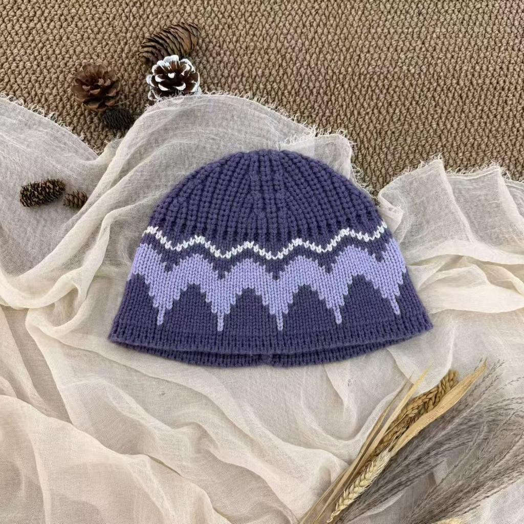 New knitted hat women's jacquard contrasting colors autumn and winter casual warm ear protection wool hat high sense versatile