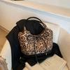 Женская винтажная сумка подмышкой с леопардовым принтом, новые универсальные сумки через плечо большой вместимости для поездок на работу, осенние сумки для женщин