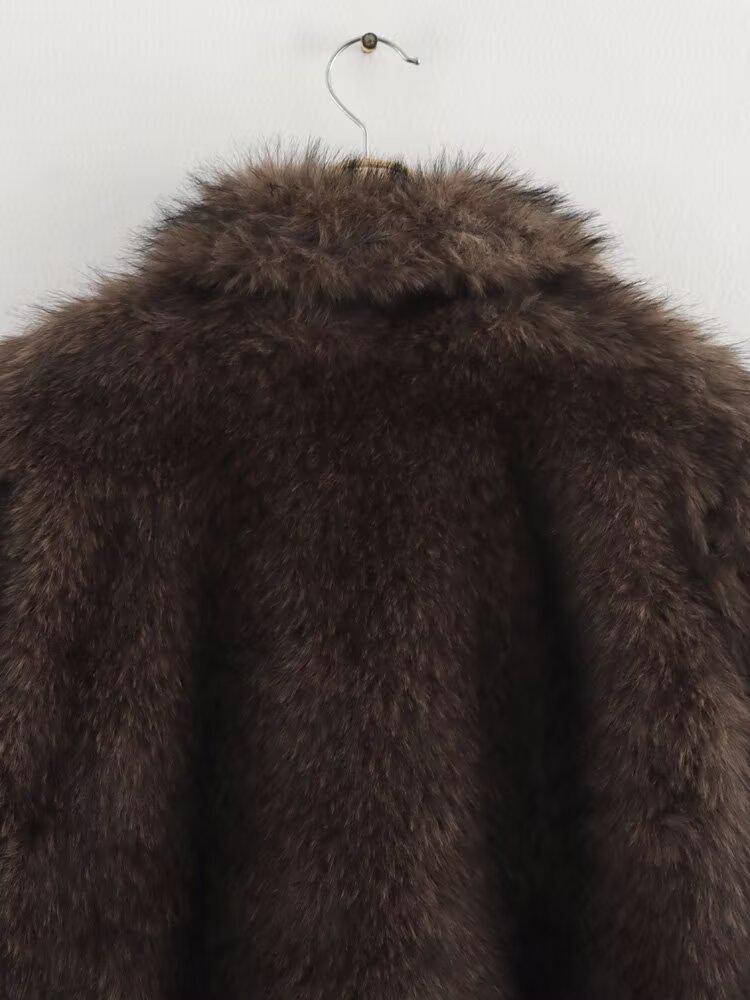 Женская мода 2024 года: Плюшевое пальто из искусственной кожи в европейском и американском стиле