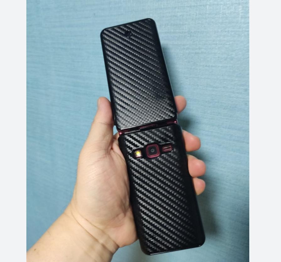 Чехол-накладка для Samsung Galaxy Folder2 Цветной Жесткий для SM-G160N G165N Узор под карбон