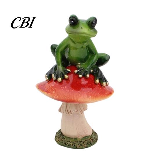 Creative Bathroom Crafts Drunk Frog on The Toilet Decor, Funny Sculpture Tabletop Office Desk Accessories Cute Resin Desktop Ornament for Home