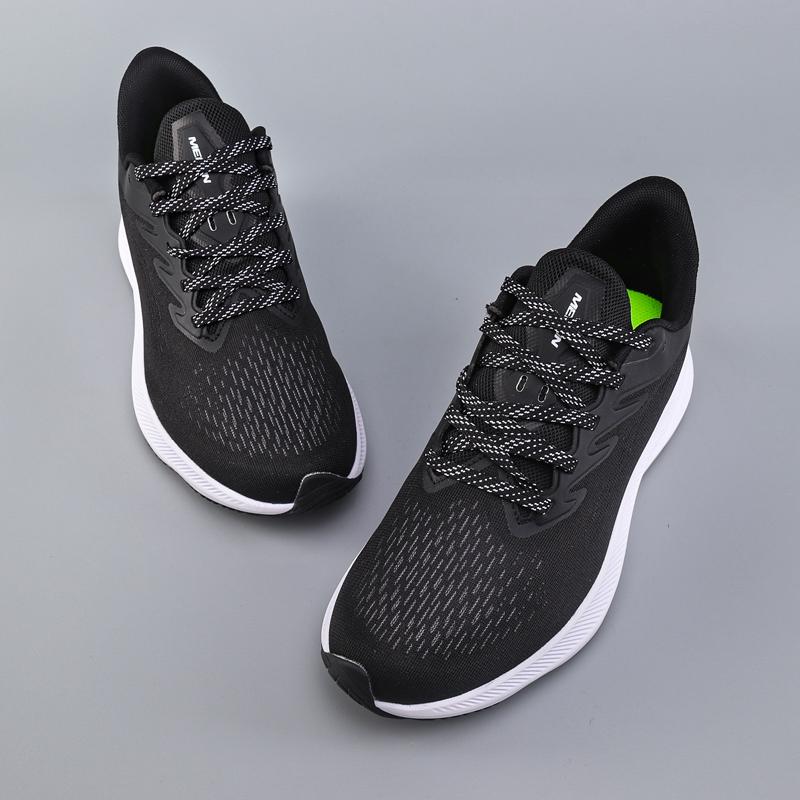 Высокоэстетичные, износостойкие и амортизирующие кроссовки для бега, доступные в нескольких цветах для большего комфорта